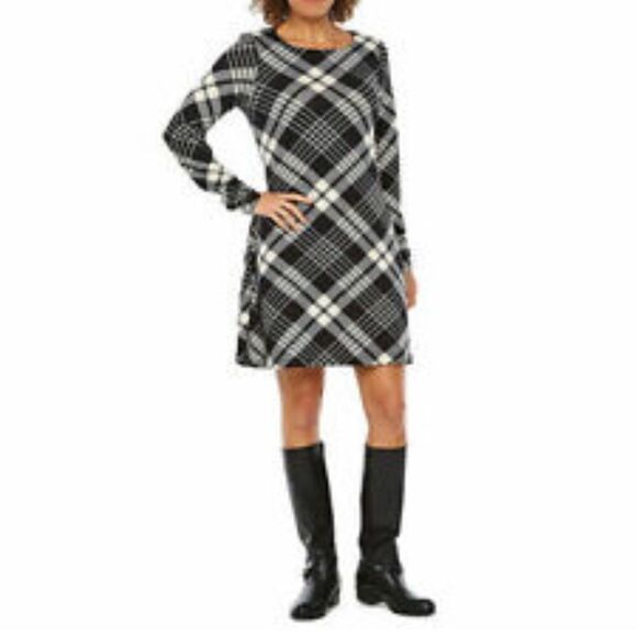 R & K Black and White Plaid Dress - Picture 1 of 10
